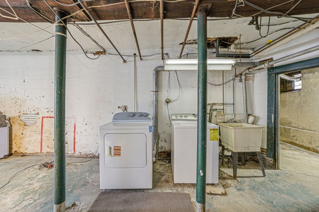 134 Pleasant Street, Unit 1 Brookline, MA 02446 - Photo 31 of 35