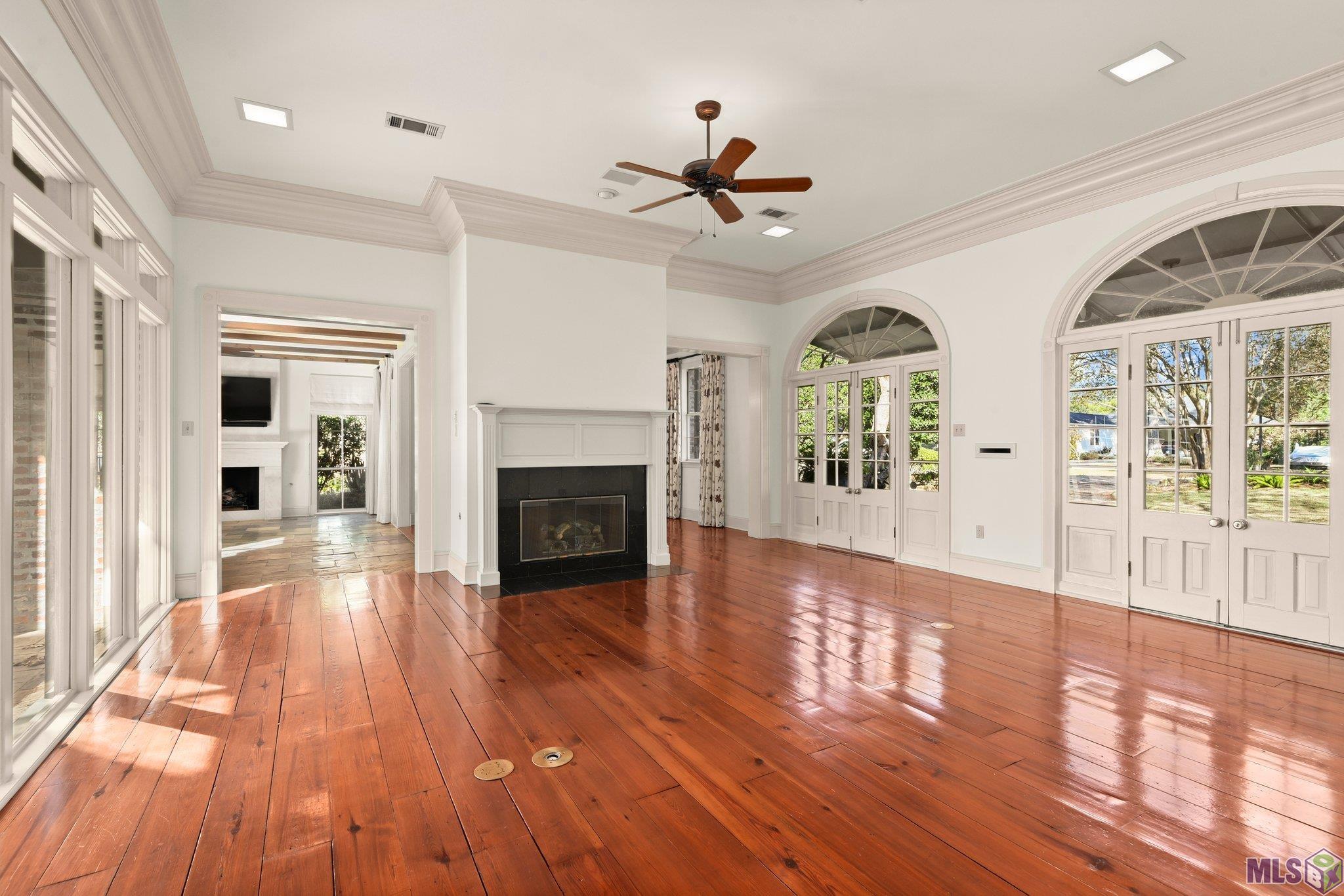 7110 Sheffield Avenue Baton Rouge, LA 70806 - Photo 2 of 50 Formal Living