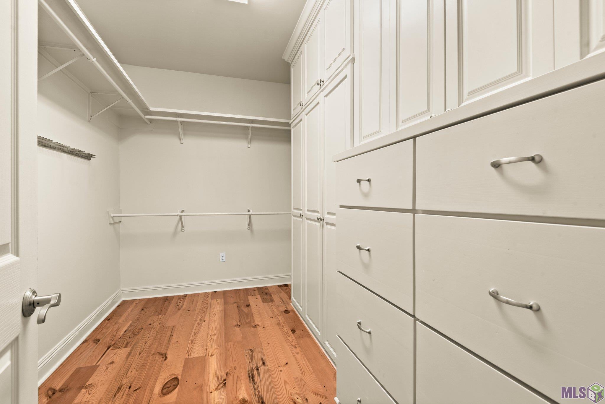 7110 Sheffield Avenue Baton Rouge, LA 70806 - Photo 21 of 50 Primary Closet 1