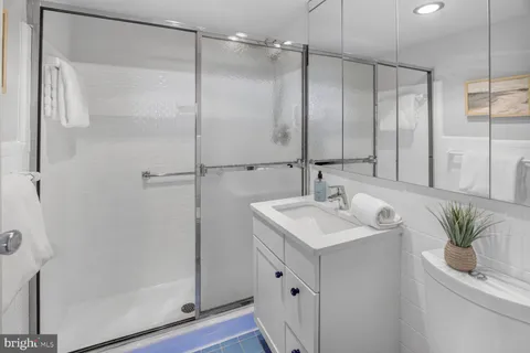 $500,000 | 10500 Rockville Pike, Unit 1624, Rockville, MD 20852