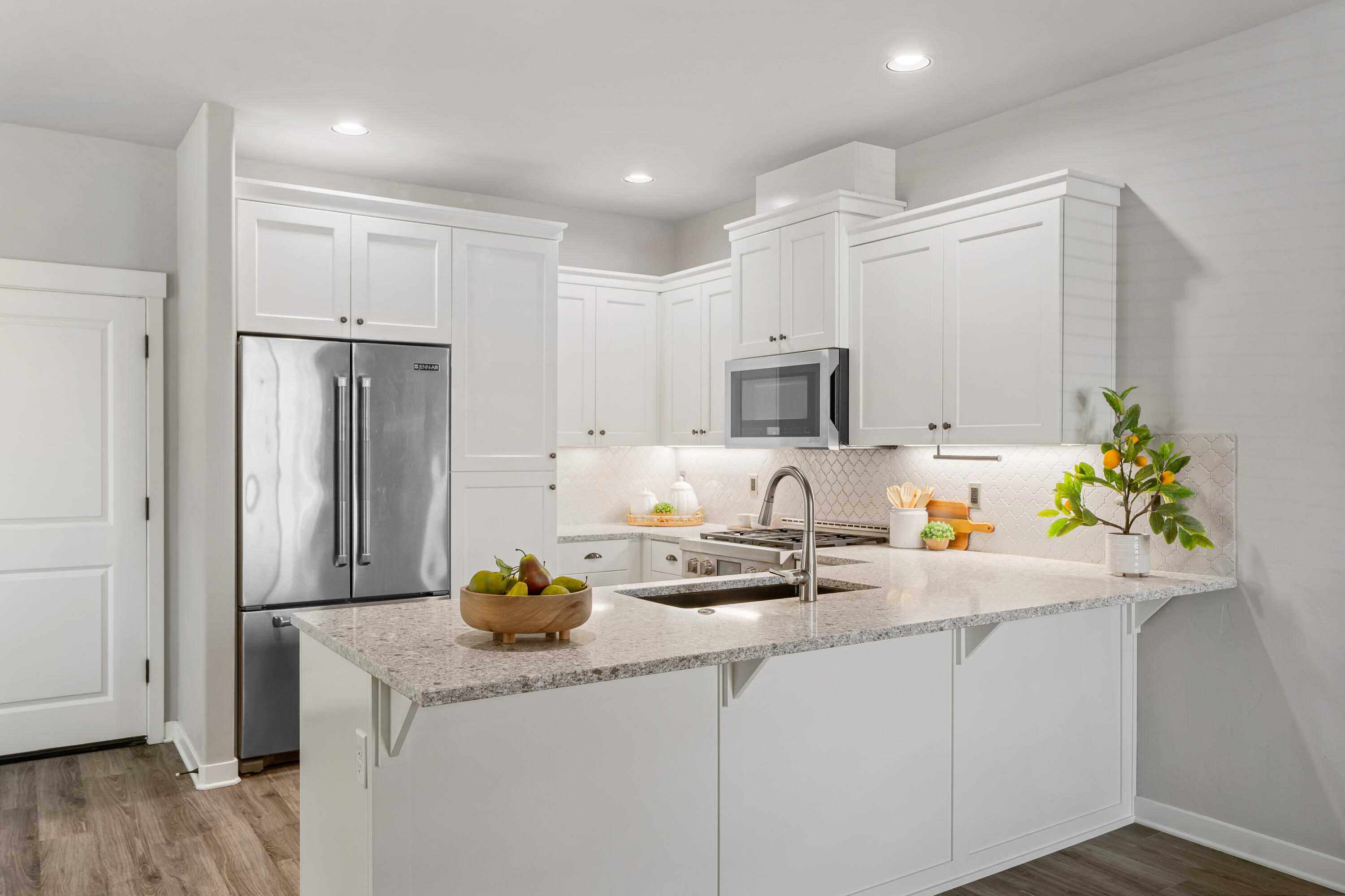 3455 Southwest 28th Street Redmond, OR 97756 - Photo 5 of 35 11-Kitchen