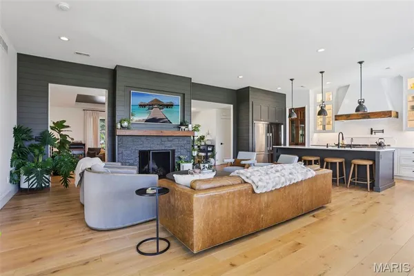 $1,500,000 | 853 Elmtree Lane, Kirkwood, MO 63122