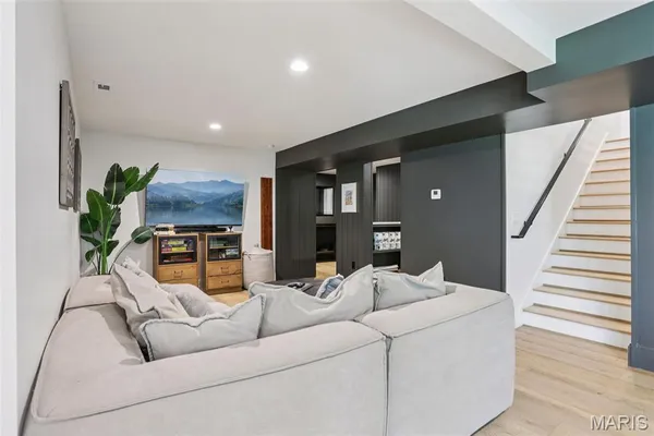 $1,500,000 | 853 Elmtree Lane, Kirkwood, MO 63122