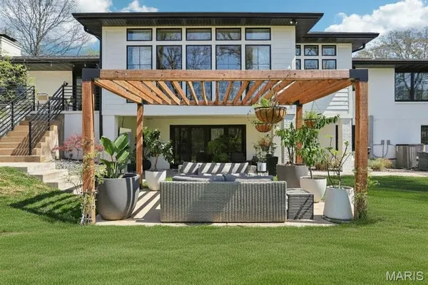 $1,500,000 | 853 Elmtree Lane, Kirkwood, MO 63122