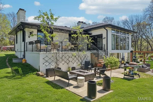$1,500,000 | 853 Elmtree Lane, Kirkwood, MO 63122