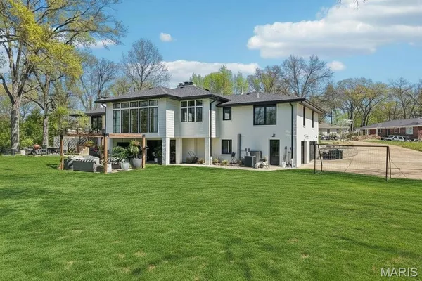 $1,500,000 | 853 Elmtree Lane, Kirkwood, MO 63122