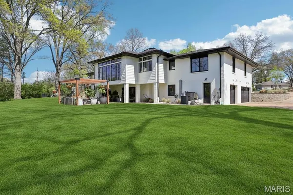 $1,500,000 | 853 Elmtree Lane, Kirkwood, MO 63122