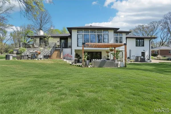 $1,500,000 | 853 Elmtree Lane, Kirkwood, MO 63122