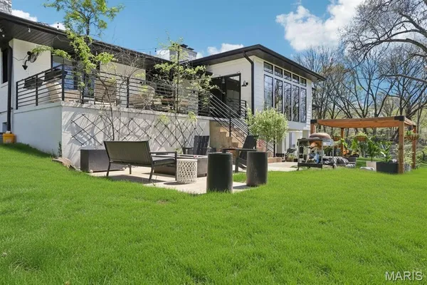 $1,500,000 | 853 Elmtree Lane, Kirkwood, MO 63122
