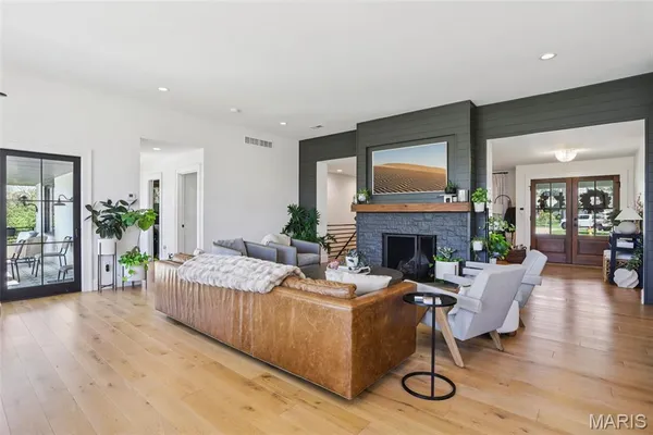 $1,500,000 | 853 Elmtree Lane, Kirkwood, MO 63122