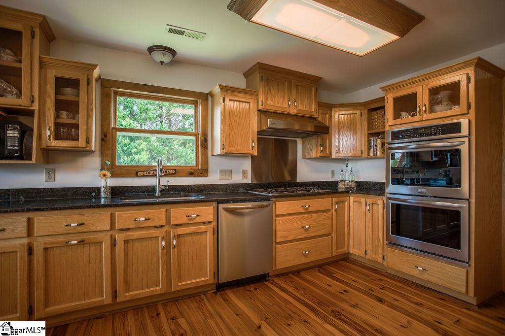 112 Gum Springs Road Greer, SC 29651 - Photo 14 of 36