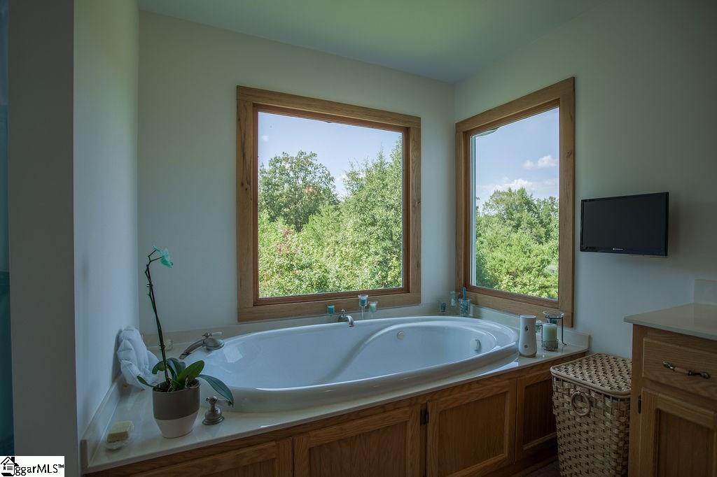 112 Gum Springs Road Greer, SC 29651 - Photo 21 of 36