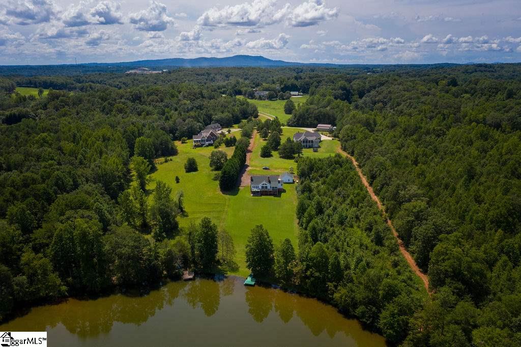 112 Gum Springs Road Greer, SC 29651 - Photo 4 of 36