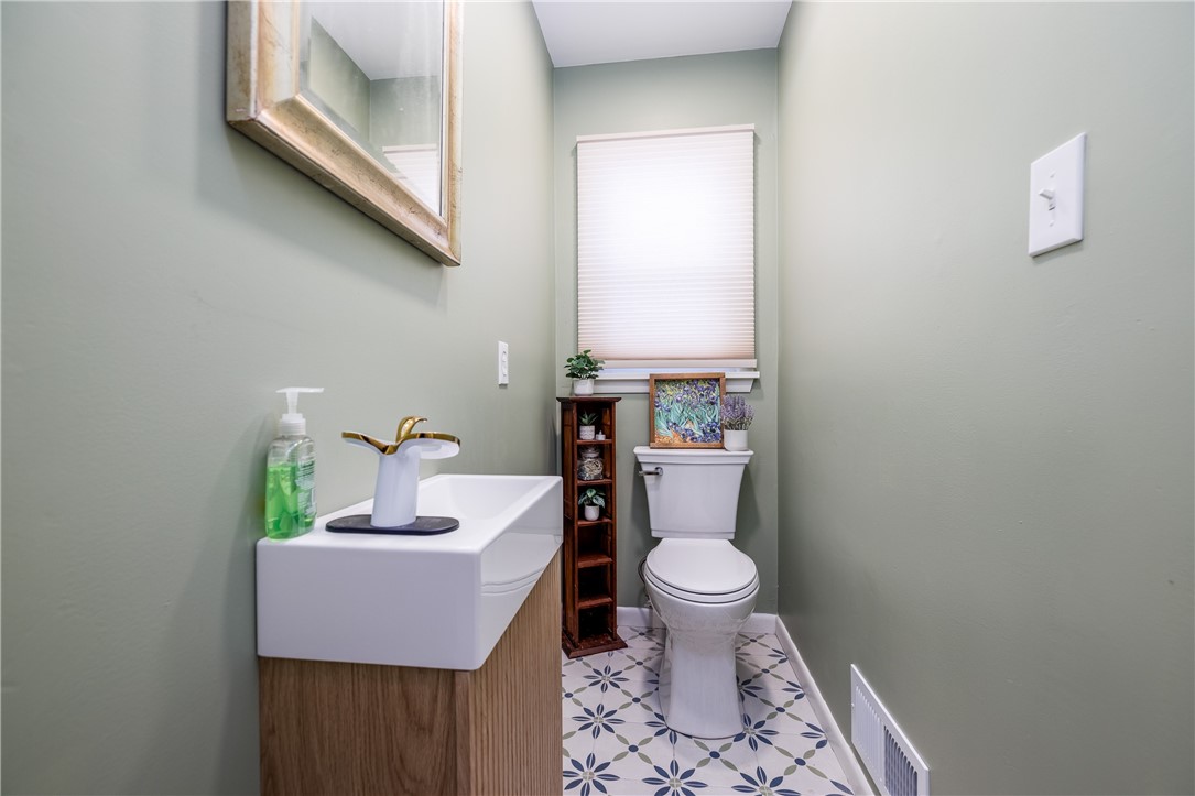 207 West Ivy Street East Rochester, NY 14445 - Photo 17 of 44