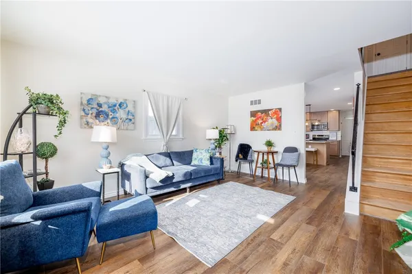 $2,400 | 207 West Ivy Street, East Rochester, NY 14445