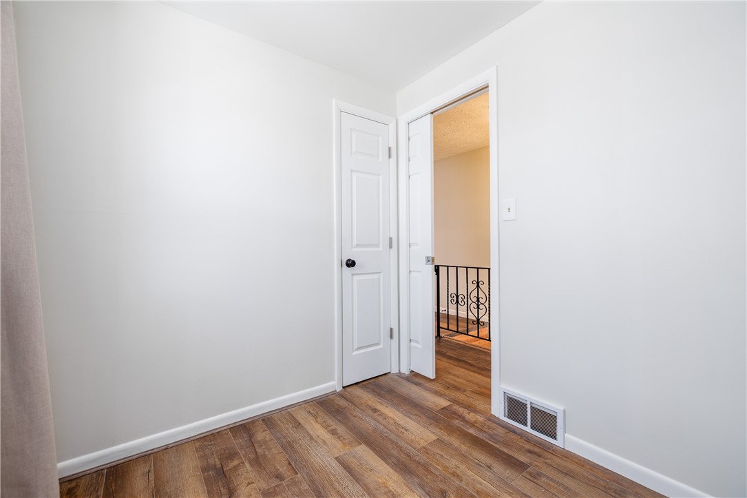 207 West Ivy Street East Rochester, NY 14445 - Photo 28 of 44