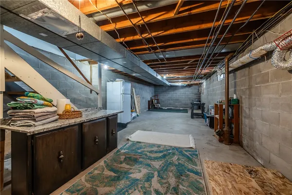 $2,400 | 207 West Ivy Street, East Rochester, NY 14445