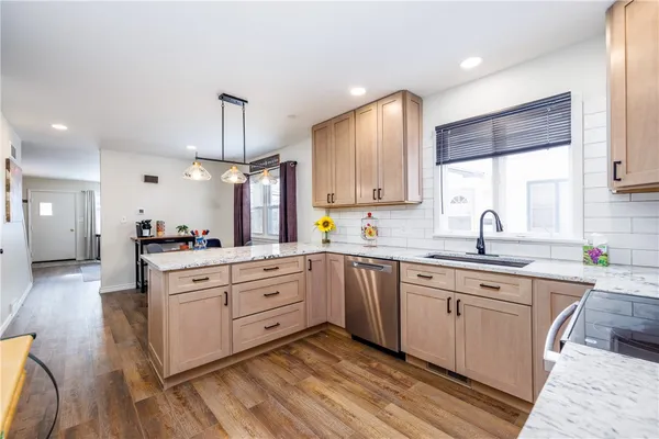 $2,400 | 207 West Ivy Street, East Rochester, NY 14445