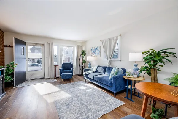 $2,400 | 207 West Ivy Street, East Rochester, NY 14445