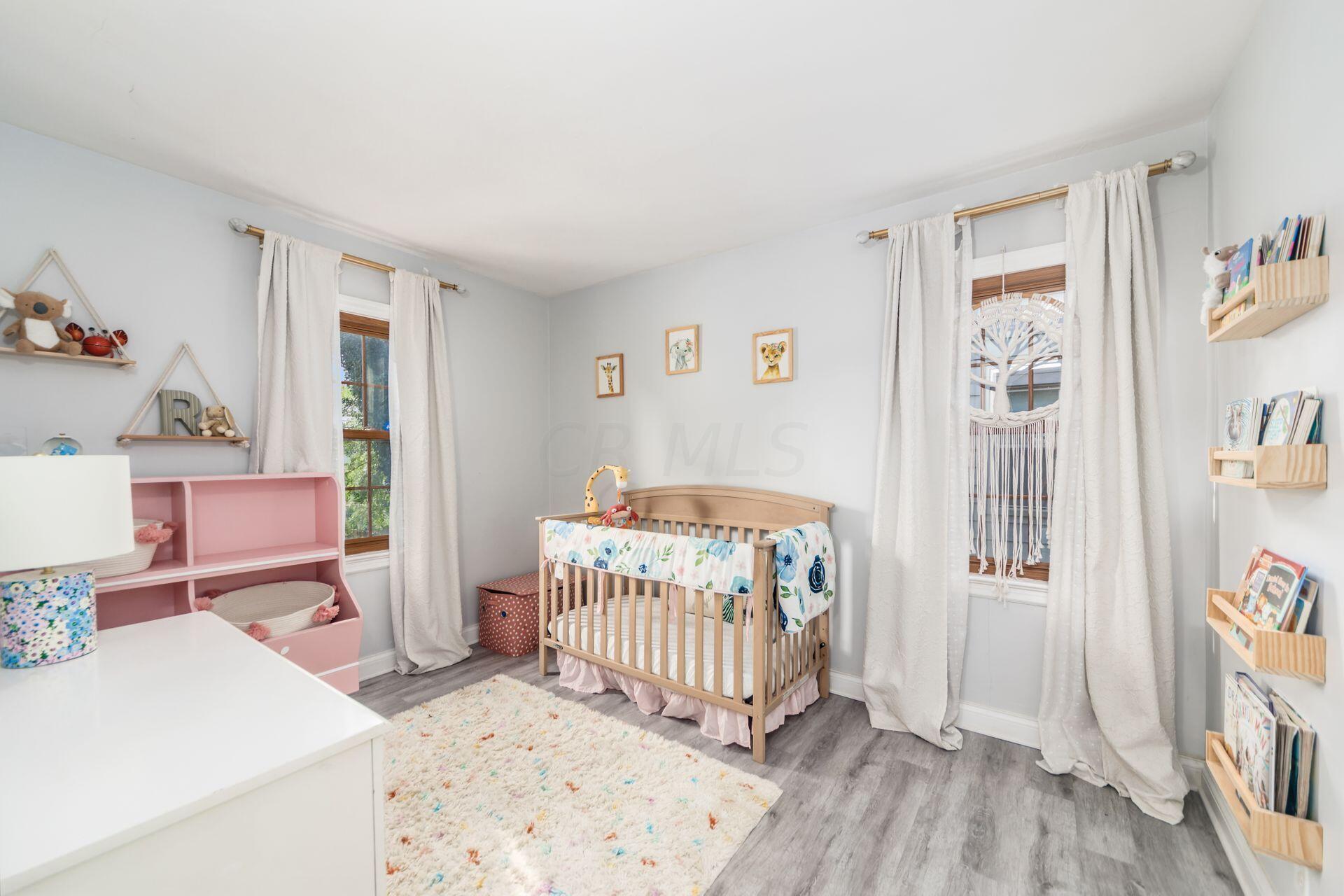 876 South Chesterfield Road Columbus, OH 43209 - Photo 15 of 43 014_d_Y S Chesterfield Rd-028