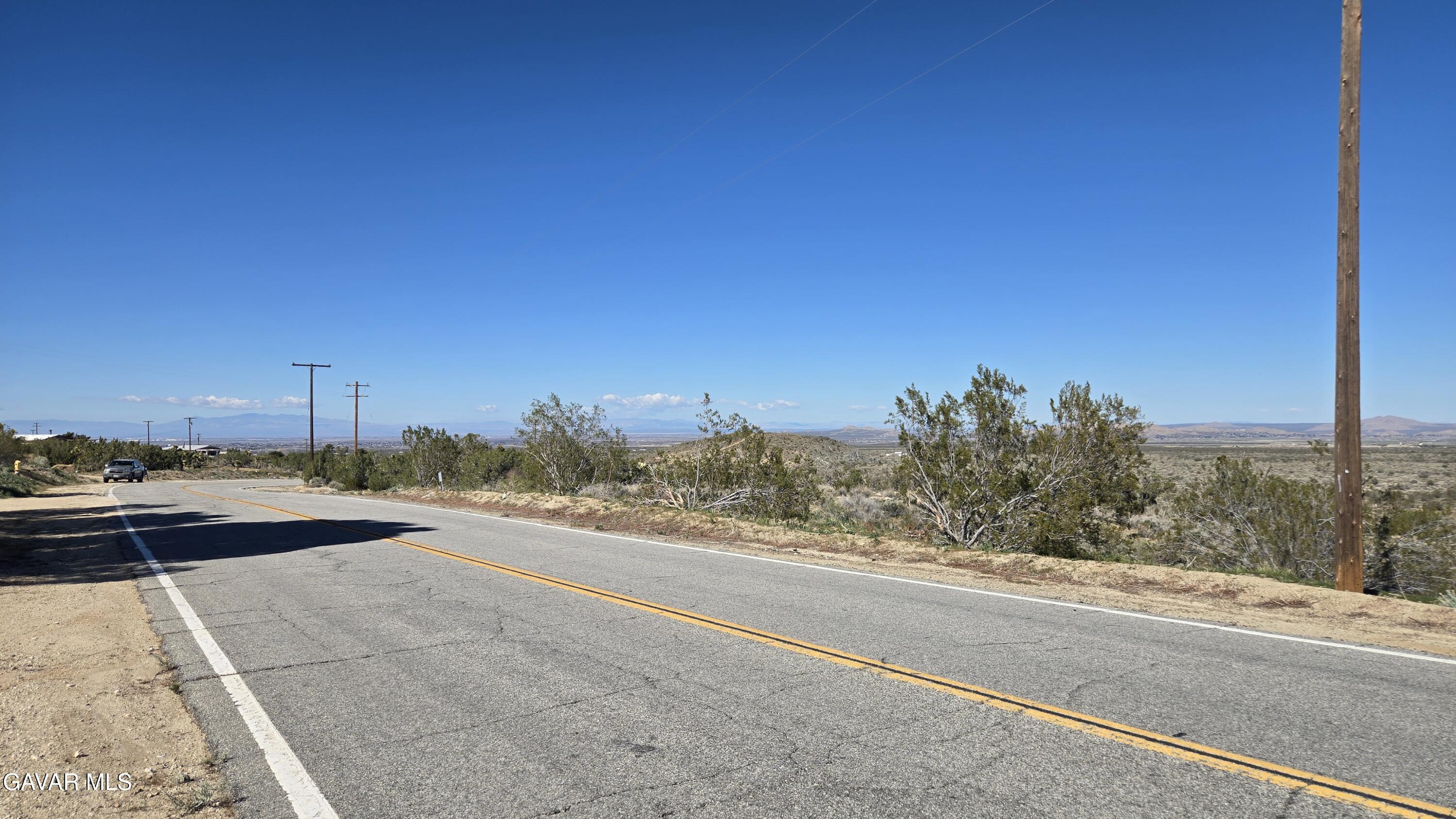 Valyermo Road Pearblossom, CA 93553 - Photo 19 of 34 a view of a terrace view