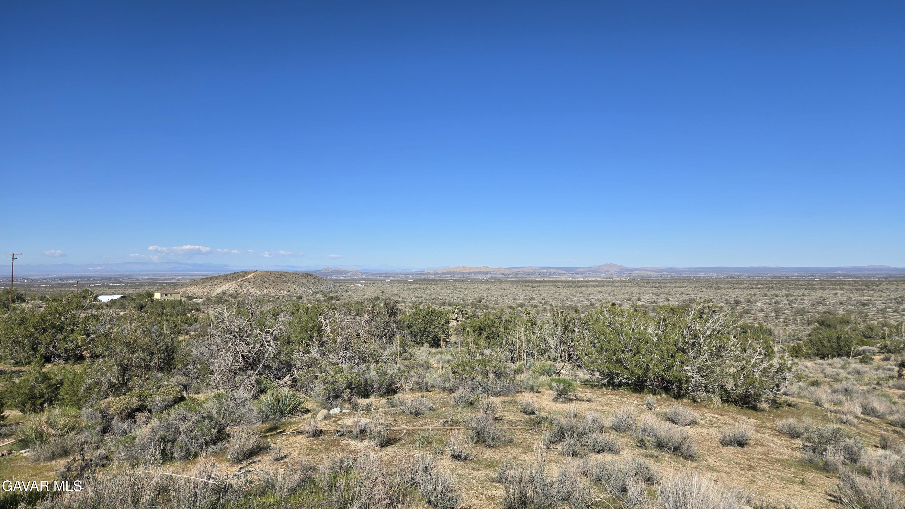 Valyermo Road Pearblossom, CA 93553 - Photo 28 of 34 a view of an ocean