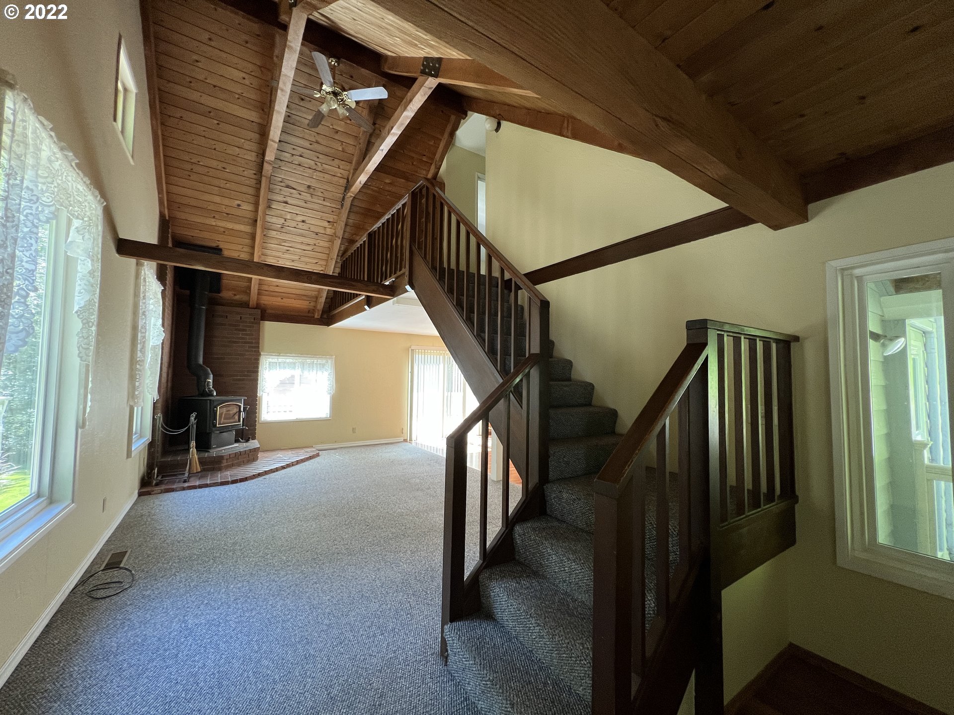 96068 Sundown Road Brookings, OR 97415 - Photo 4 of 31 a view of entryway