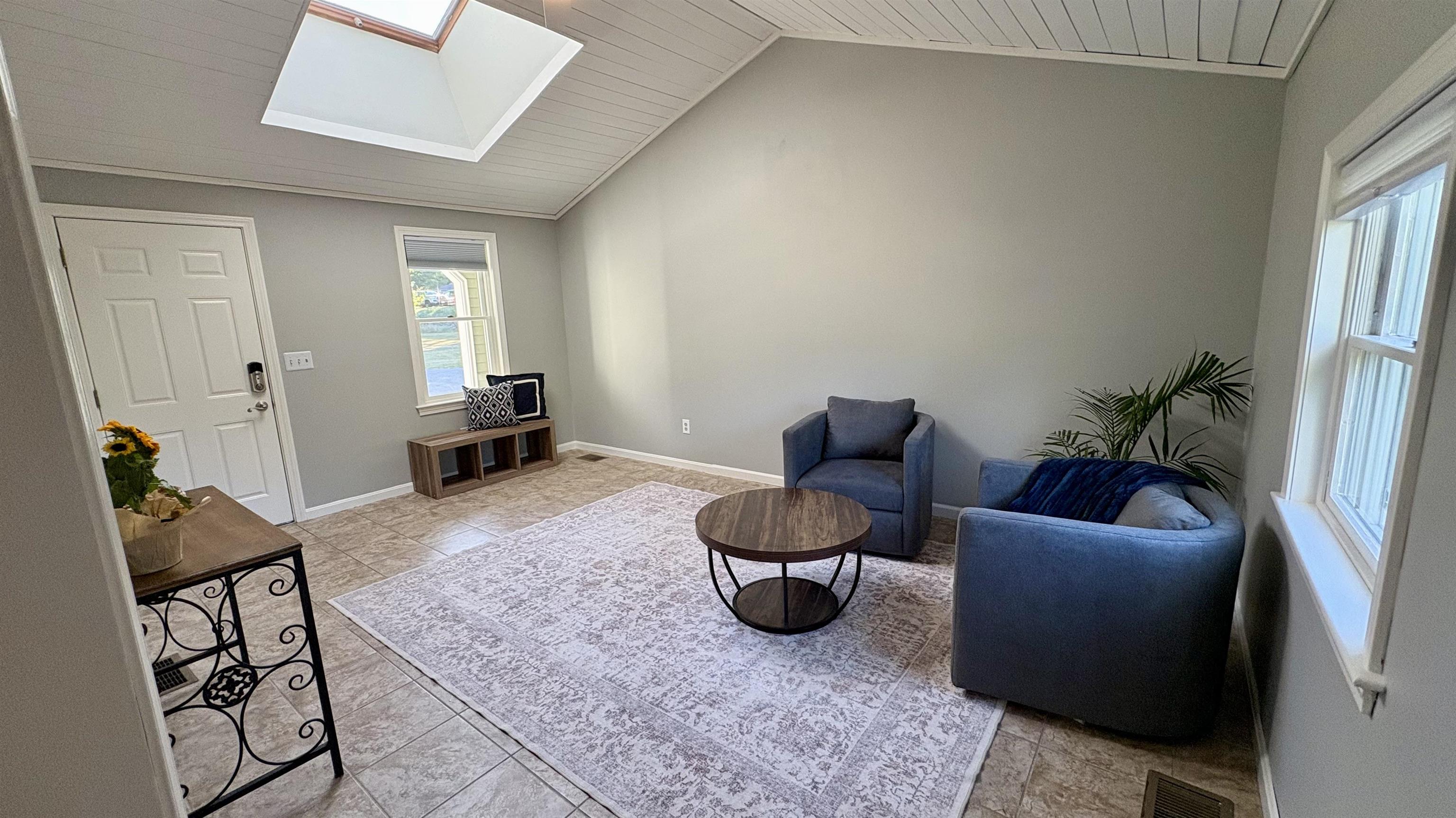 131 1/2 Littleworth Road Dover, NH 03820 - Photo 4 of 60 Gallery Image 4