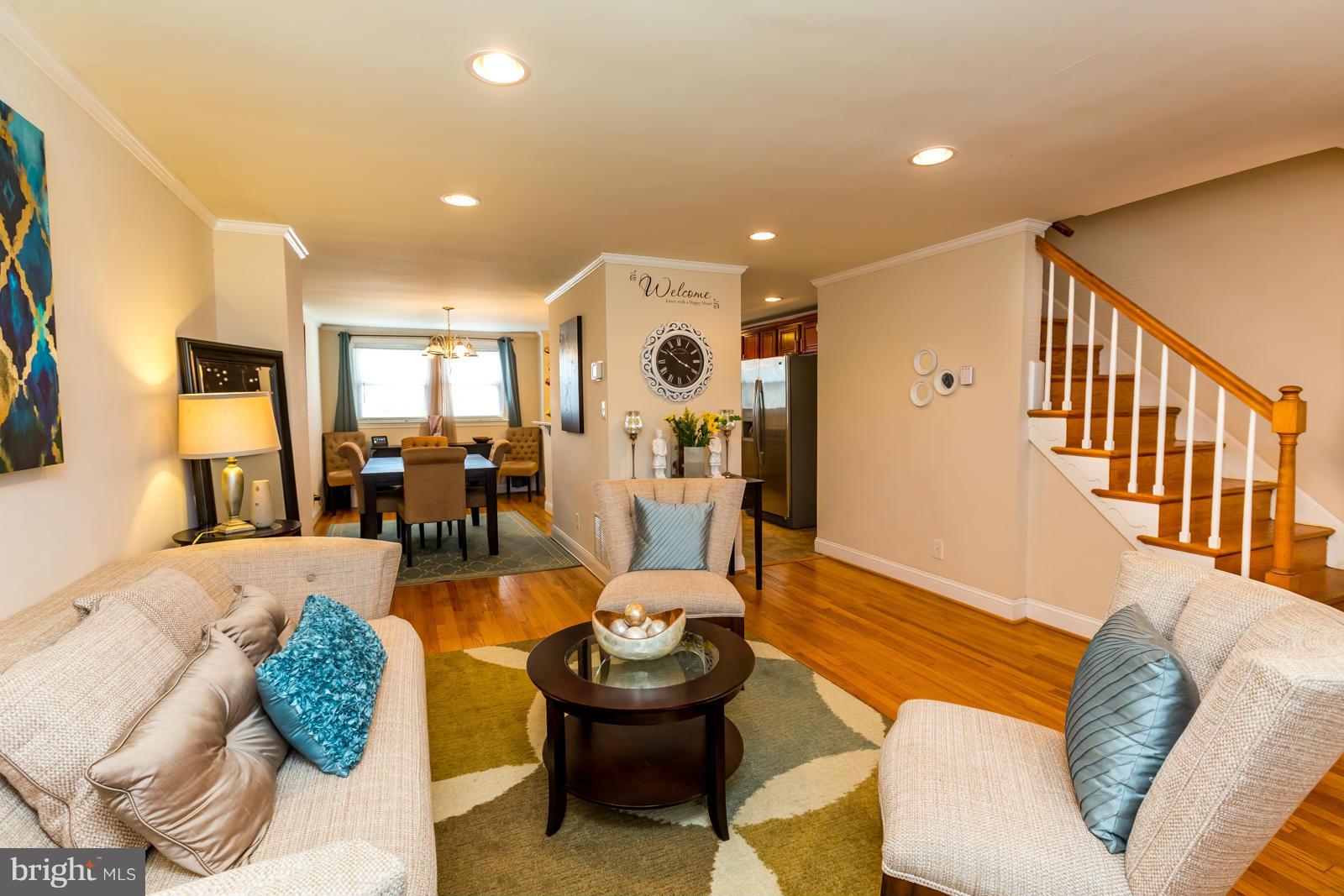 1458 Barrett Road Baltimore, MD 21207 - Photo 3 of 30 Living Room