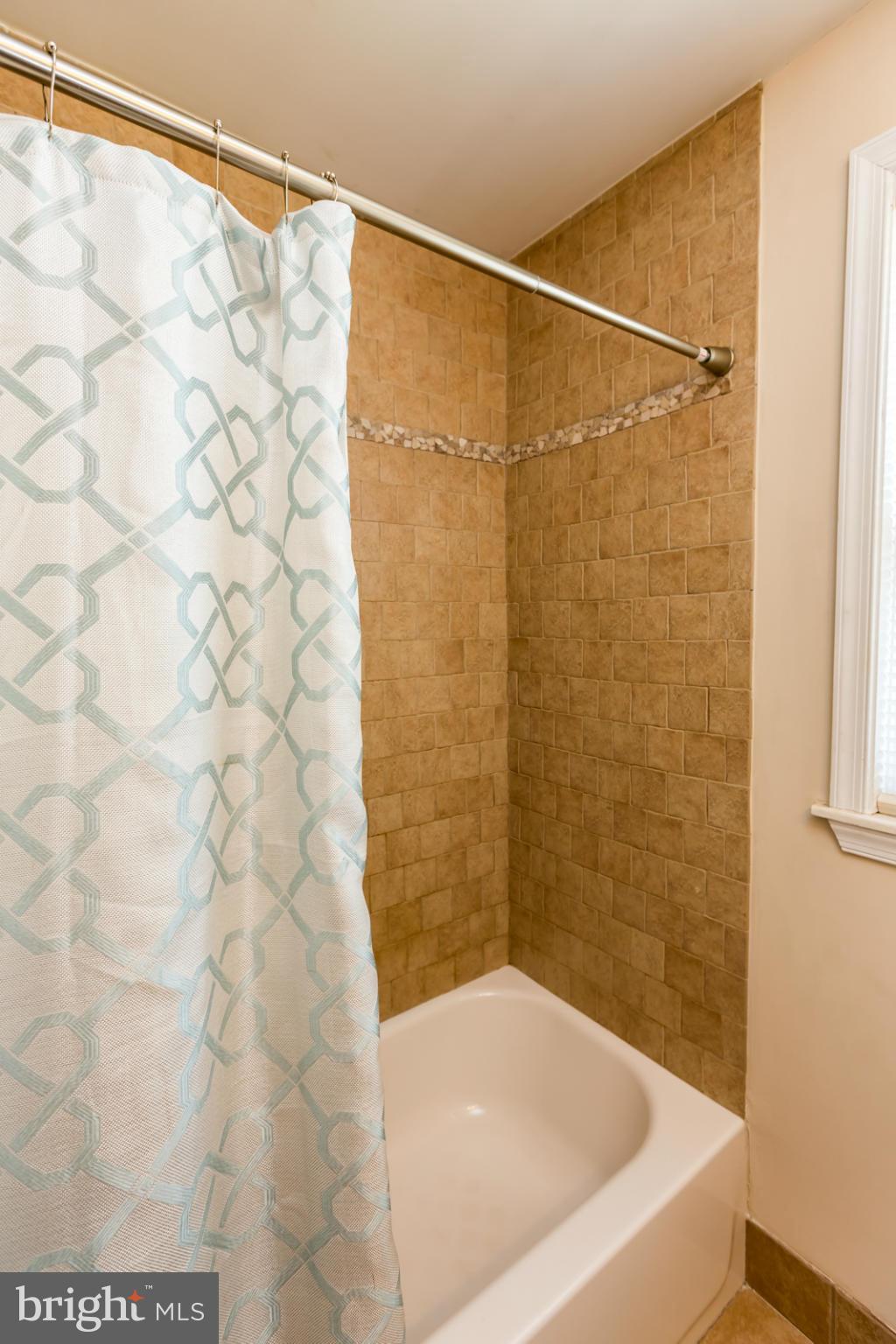 1458 Barrett Road Baltimore, MD 21207 - Photo 22 of 30 Bath