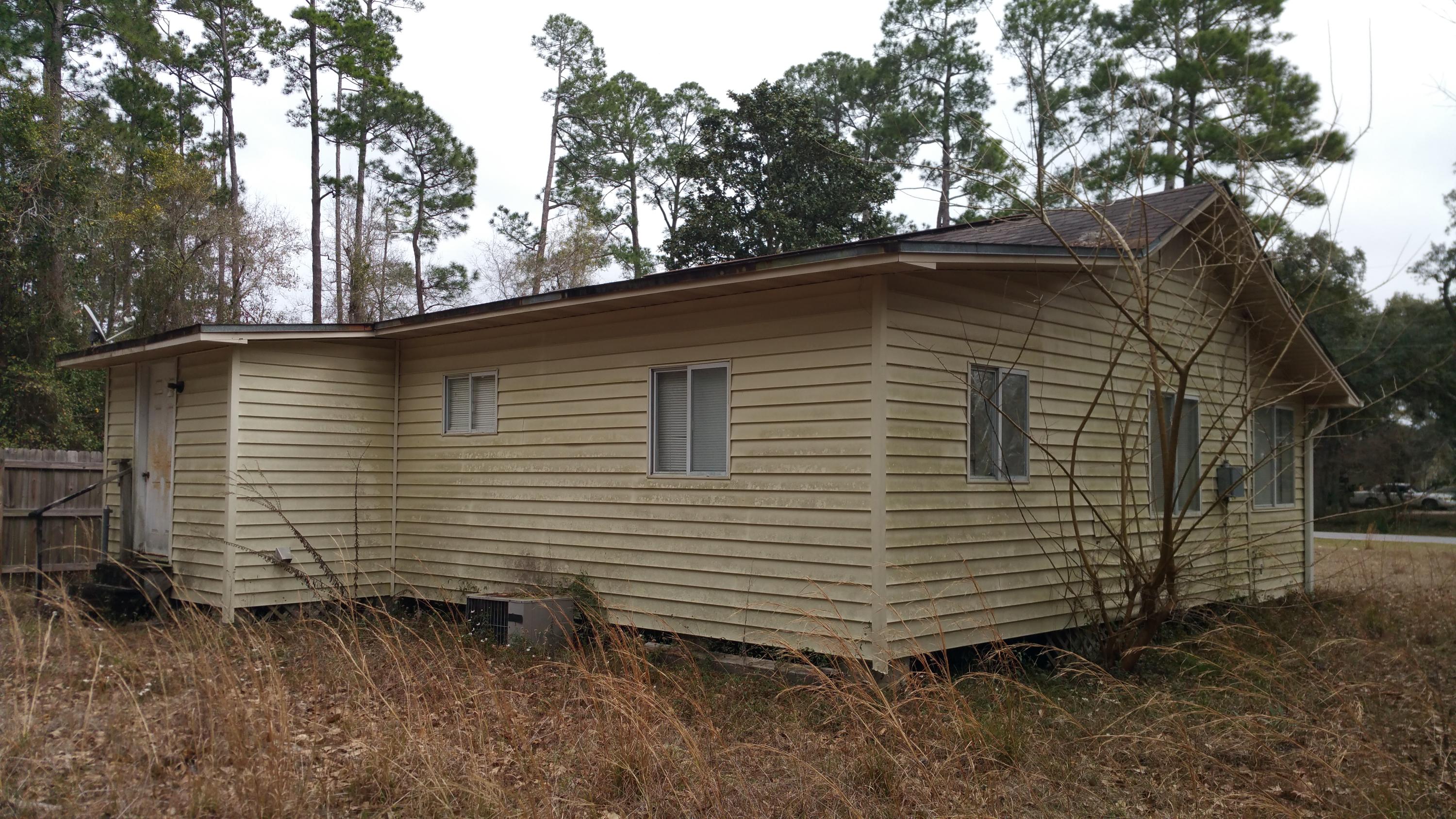 2938 Holley Point Road Navarre, FL 32566 - Photo 3 of 13 Gallery Image 3