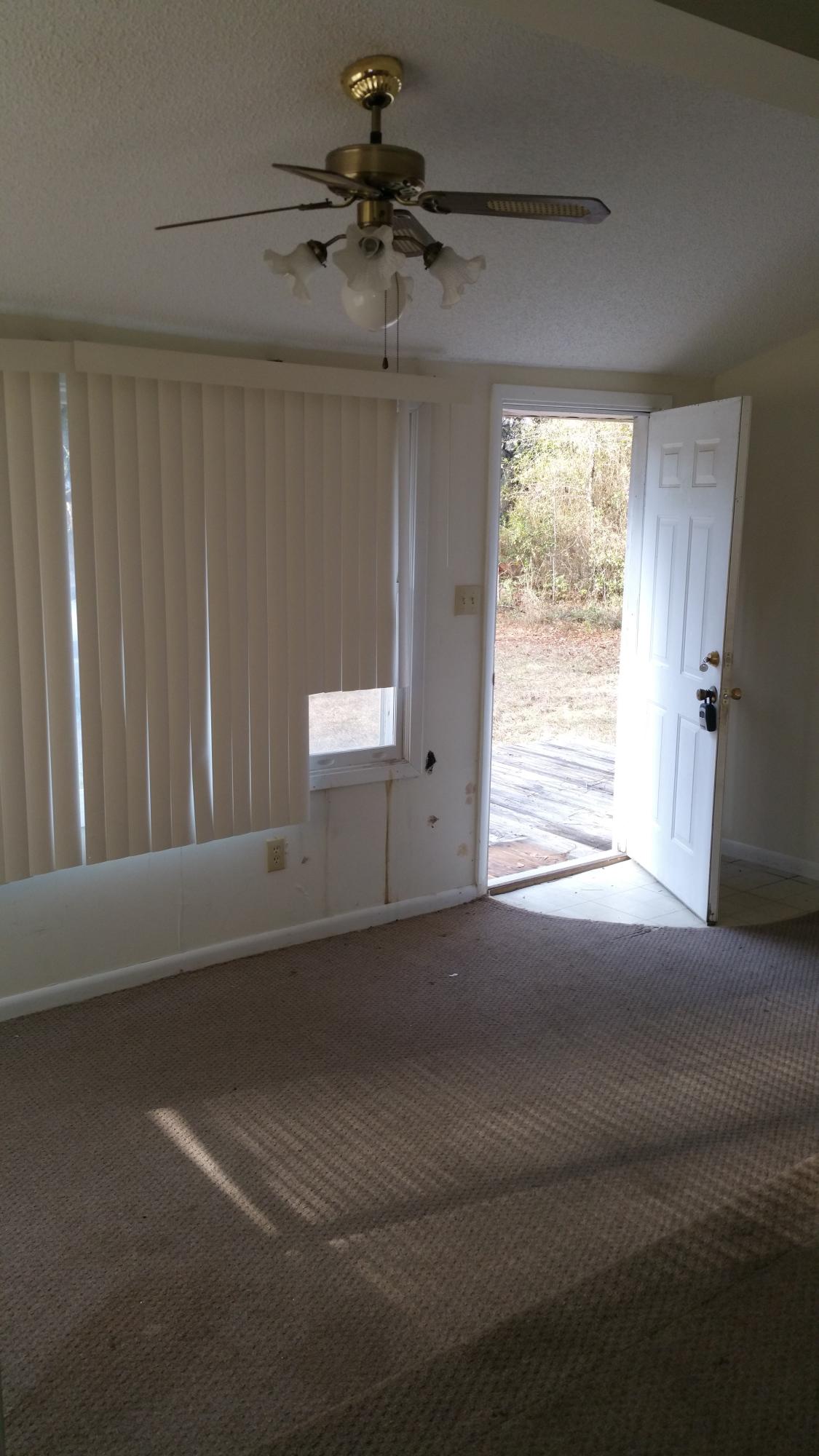 2938 Holley Point Road Navarre, FL 32566 - Photo 5 of 13 Gallery Image 5