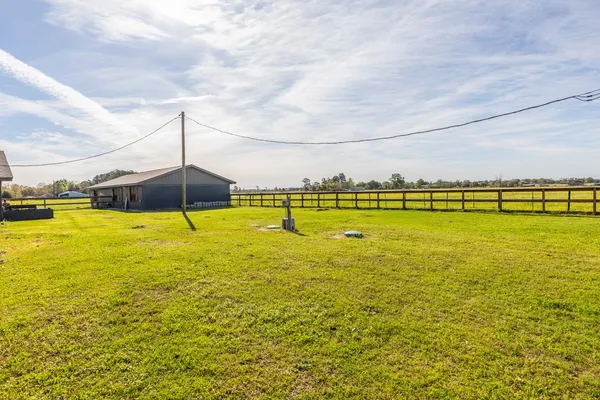 $375,000 | 1056 Fm 2938 Road, Buna, TX 77612