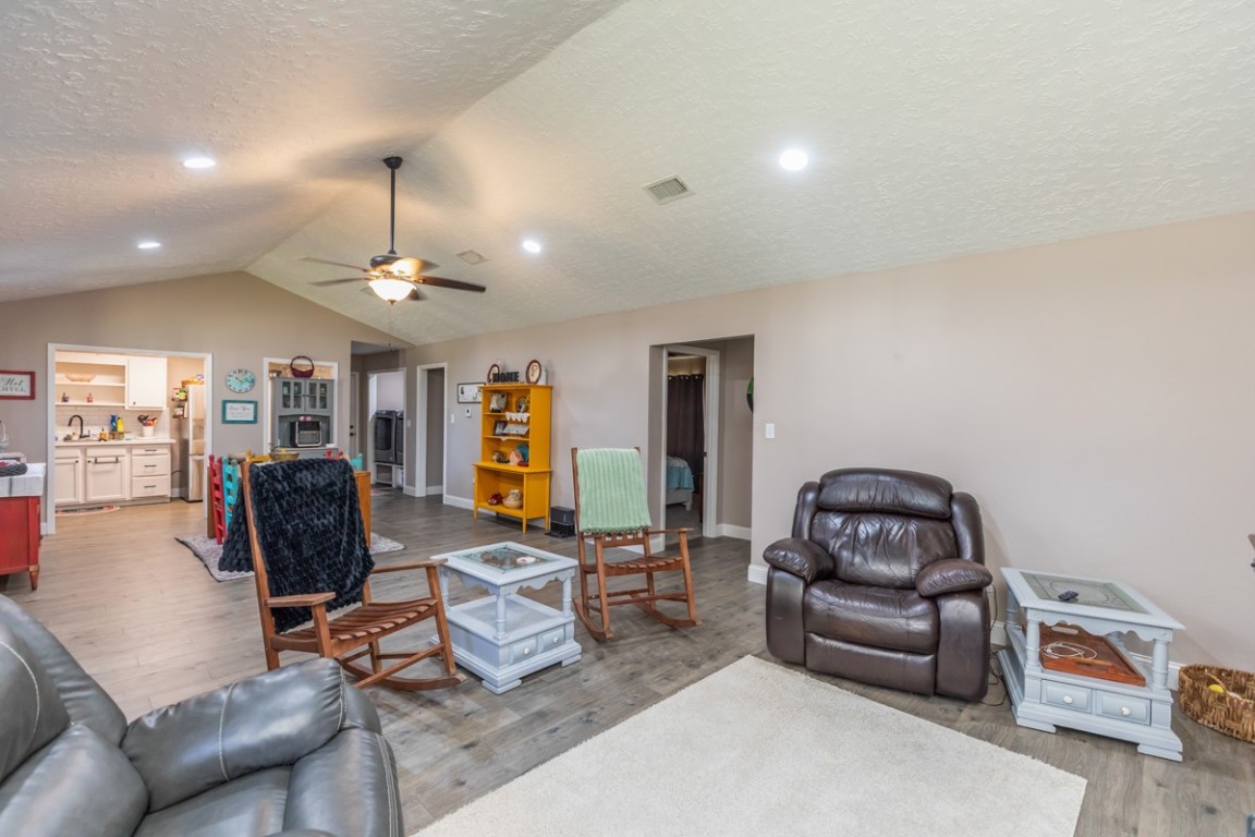 1056 Fm 2938 Road Buna, TX 77612 - Photo 37 of 48