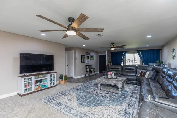 $375,000 | 1056 Fm 2938 Road, Buna, TX 77612