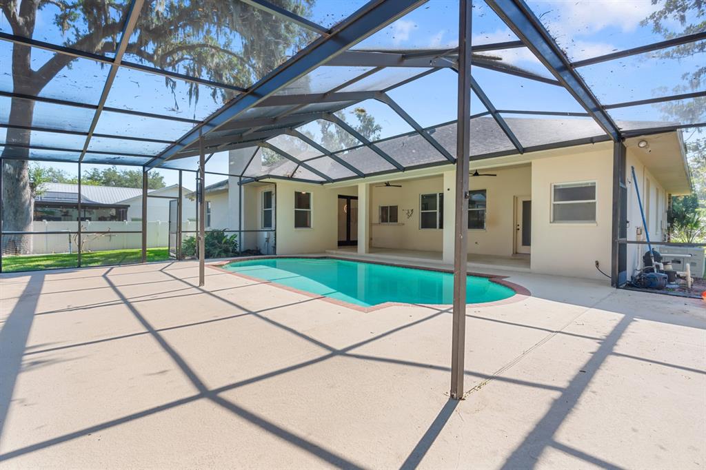 512 Caulder Park Road Seffner, FL 33584 - Photo 38 of 53