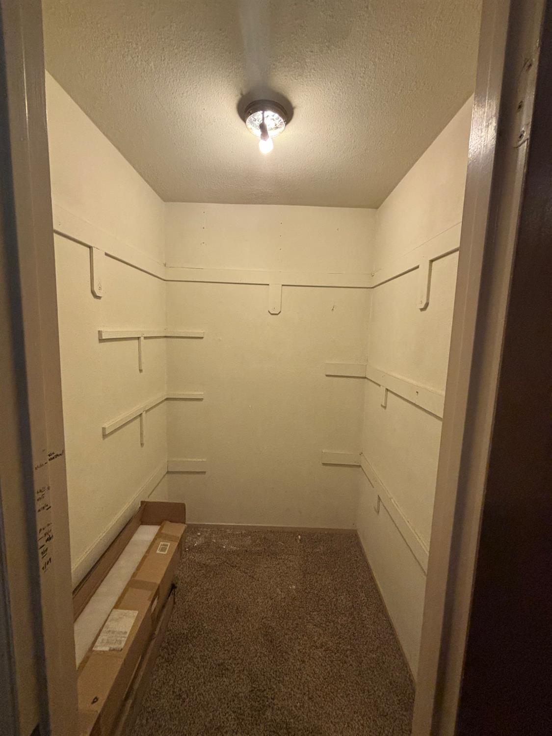 1225 Pontiac Avenue Clovis, CA 93727 - Photo 13 of 18 a bathroom with a bathtub