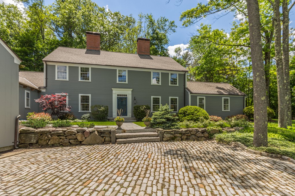 11 Stinson Road Andover, MA 01810 - Photo 2 of 30