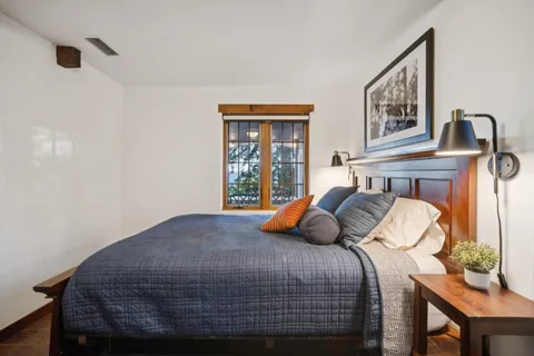 a view of a dry yard