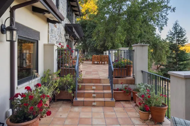 $11,700,000 | 25200 Loma Prieta Avenue, Los Gatos, CA 95033