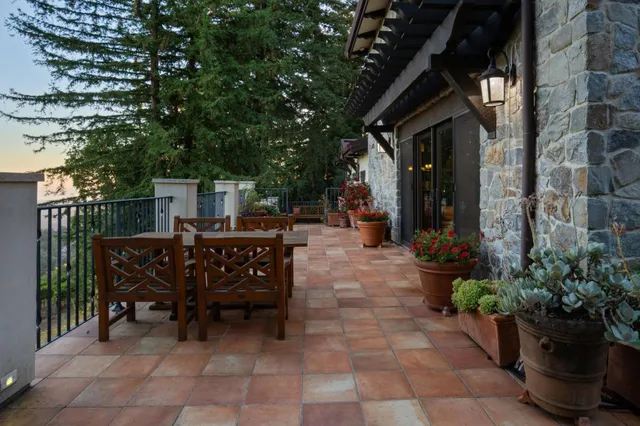 $11,700,000 | 25200 Loma Prieta Avenue, Los Gatos, CA 95033
