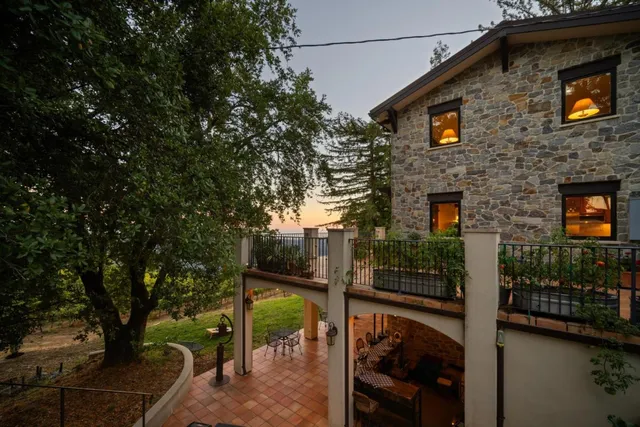 $11,700,000 | 25200 Loma Prieta Avenue, Los Gatos, CA 95033
