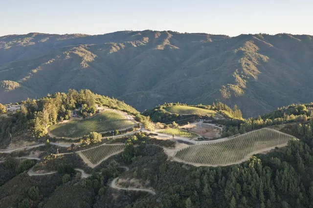 $11,700,000 | 25200 Loma Prieta Avenue, Los Gatos, CA 95033