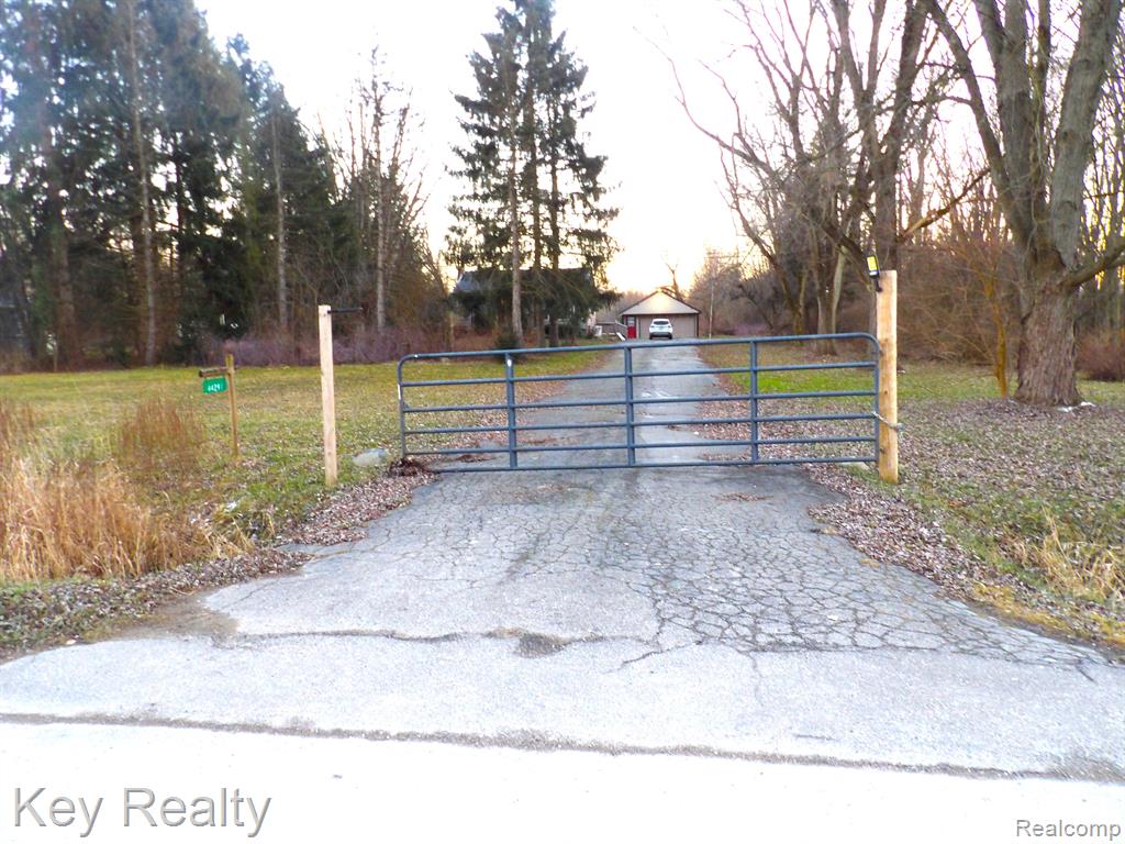 44291 Bemis Road Belleville, MI 48111 - Photo 4 of 54