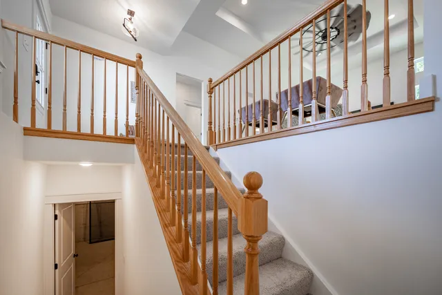 $564,342 | 668 East Becker Place, Sycamore, IL 60178