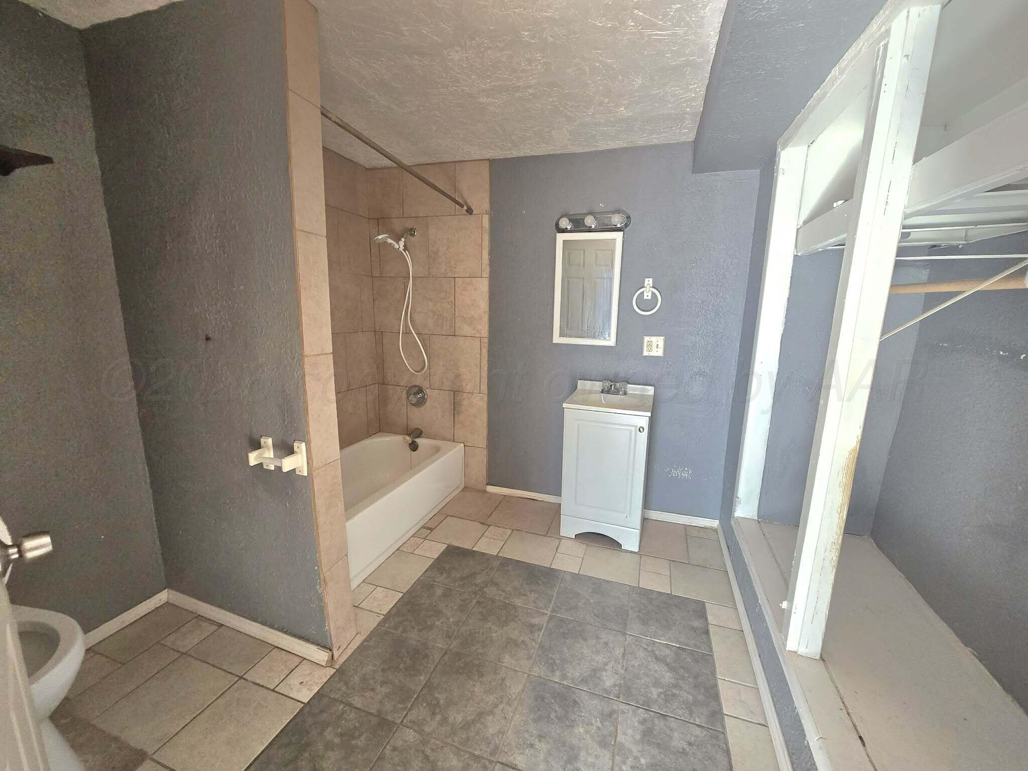 402 South Rusk Street Amarillo, TX 79106 - Photo 17 of 28 3308 polk 2 houses