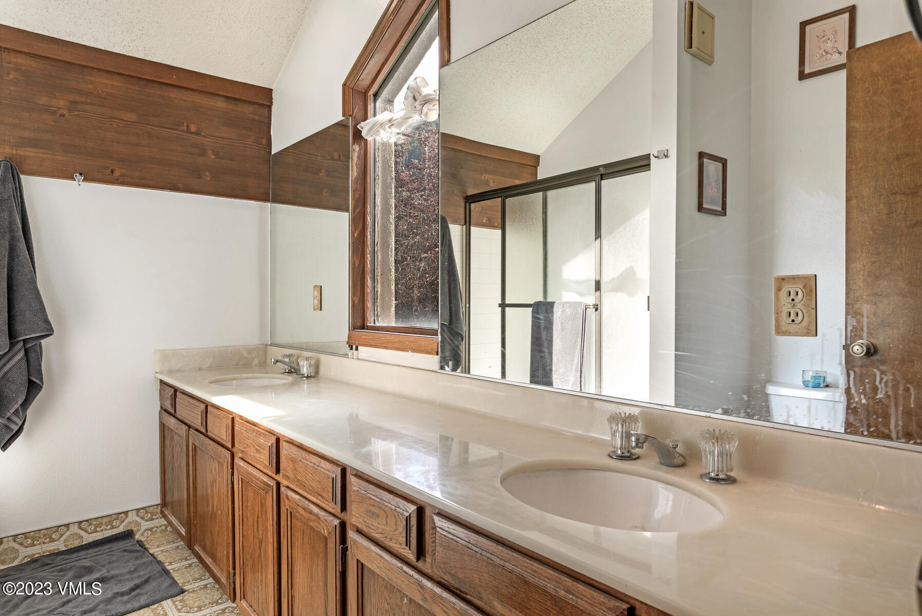 160 Riverside Court, Unit 1 Avon, CO 81620 - Photo 12 of 24 160 Riverside Ct-014-016-Bathroom-MLS_Si