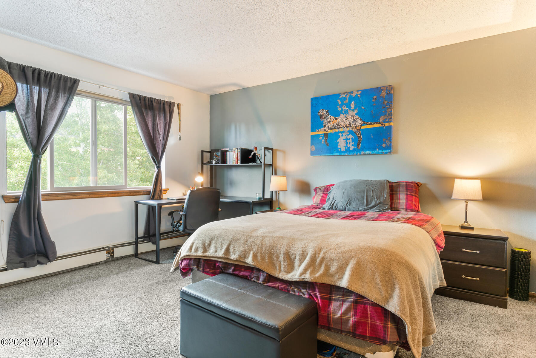 160 Riverside Ct-010-001-Bedroom-MLS_Siz