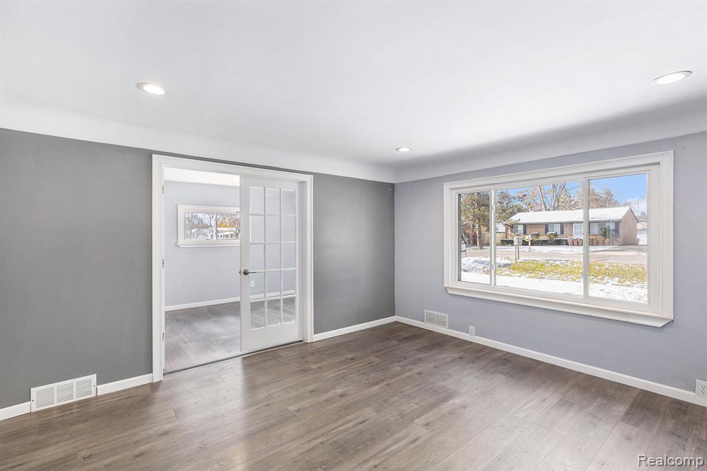 2657 Frankson Avenue Rochester, MI 48307 - Photo 6 of 27