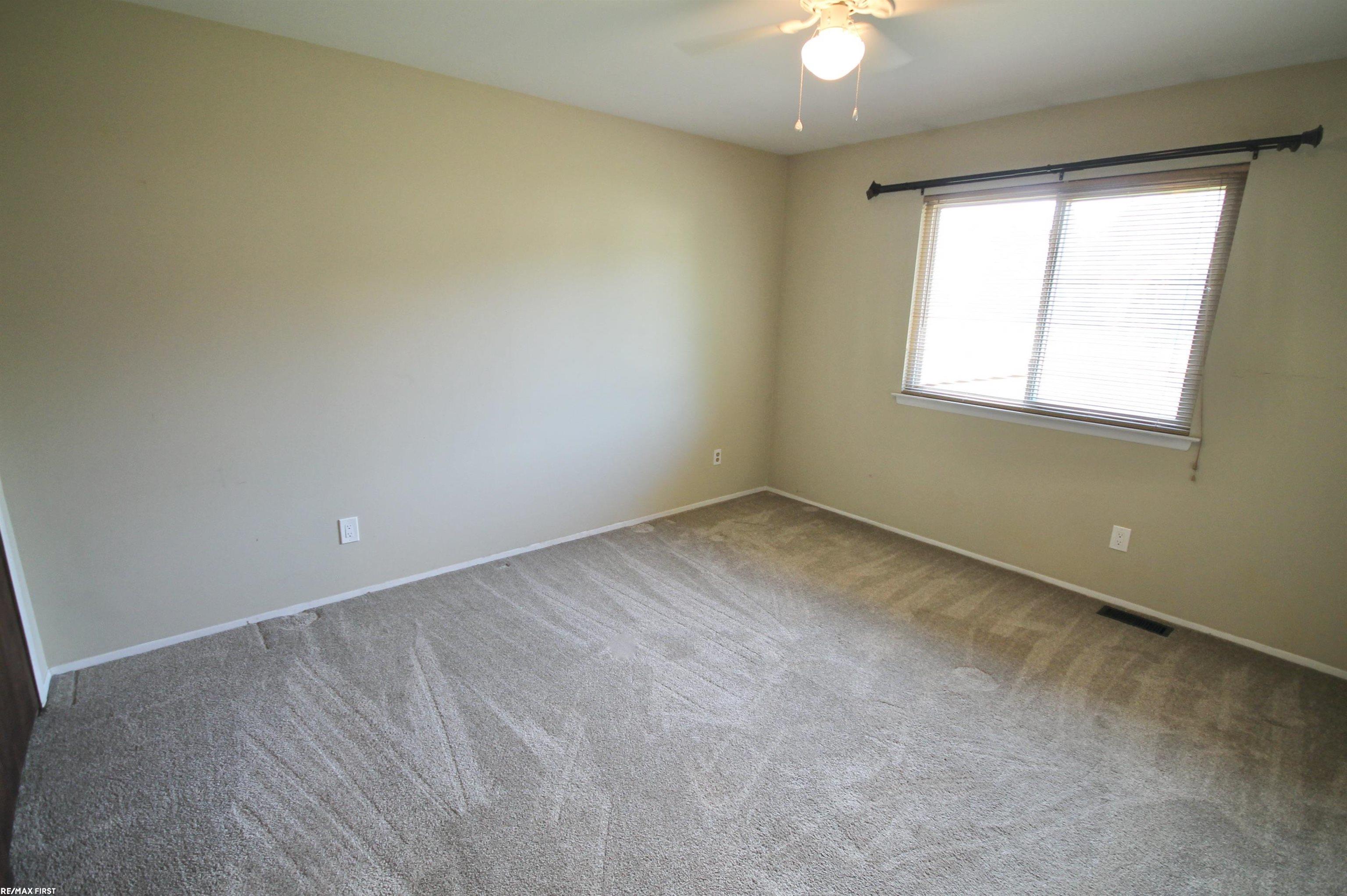 342 Fairgrove Street Romeo, MI 48065 - Photo 9 of 28 50201024-cf0f57e6-2f8e-4bcc-990a-8ab1bfd30704.JPG